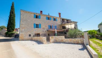 Renovated stone house with more residential units Baderna Poreč